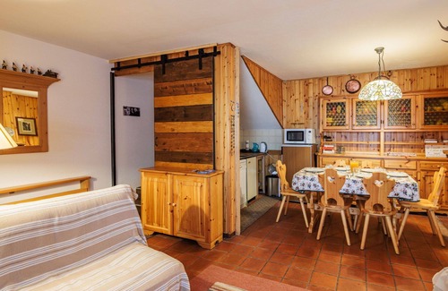 Campitello di Fassa Apartment | Cosy apartment for 4 guests with TV