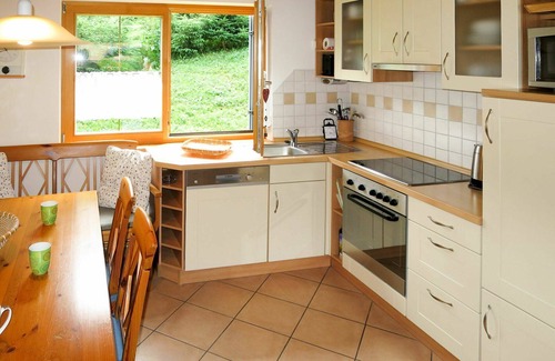 Maxlrain House | Cosy apartment in villa for 6 people with TV and terrace