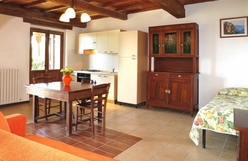 Santo Villa | Cosy apartment in villa for 4 people with pool, terrace, pets allowed and panoramic view