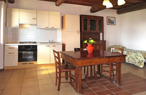 Santo Villa | Cosy apartment in villa for 4 people with pool, terrace, pets allowed and panoramic view