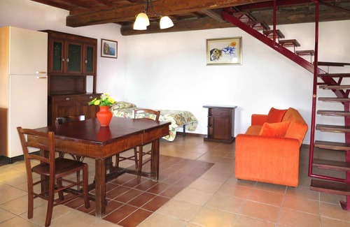 Santo Villa | Cosy apartment in villa for 4 people with pool, terrace, pets allowed and panoramic view