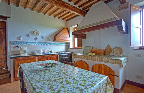 Monteroni d'Arbia Apartment | Cosy apartment for 7 people with pool, WIFI, close to Siena