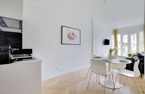 Centre Apartment | Cosy Apartment - 1BR- 4P - Near Paris