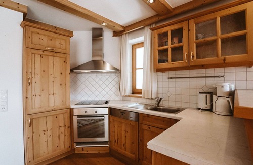 Konigsleiten Apartment | Cosy apartment for 8 people with WIFI, TV and terrace