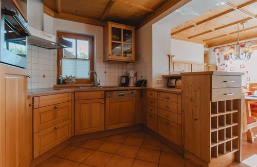Konigsleiten Apartment | Cosy apartment for 6 guests with WIFI, TV and terrace