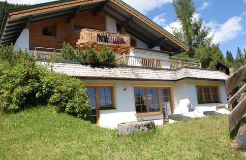 Konigsleiten Apartment | Cosy apartment for 6 guests with WIFI, TV and terrace