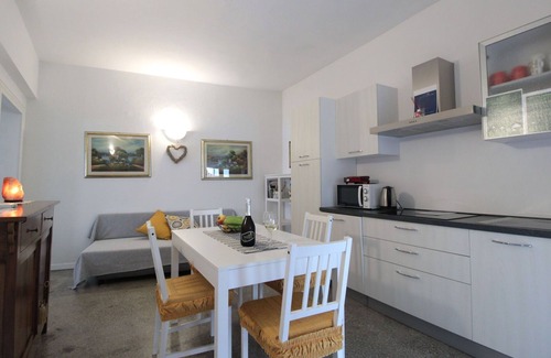 Valdobbiadene Apartment | Cosy apartment for 2 people with WIFI, A/C, TV and balcony