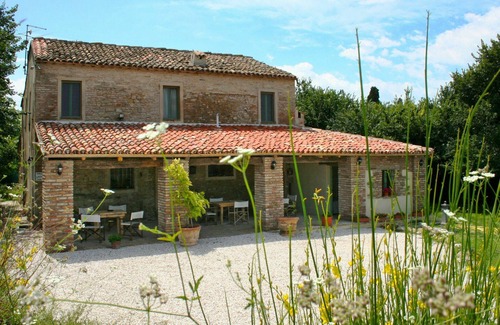 Granarola Apartment | Cosy apartment for 2 guests with A/C, pool, WIFI, TV, patio and pets allowed