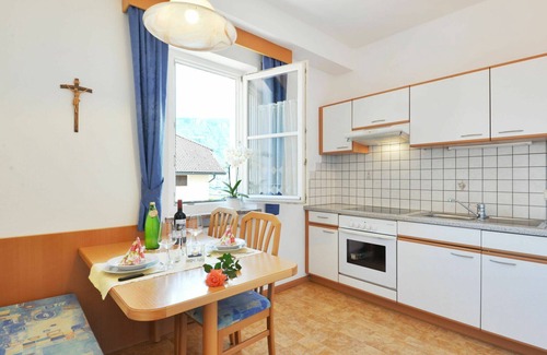 Andriano Apartment | Cosy apartment for 2 people with WIFI, pool, TV and patio