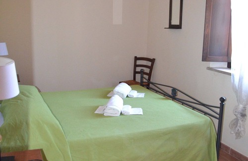 Casalappi Other | Cosy apartment for 3 guests with pool, A/C, TV and panoramic view