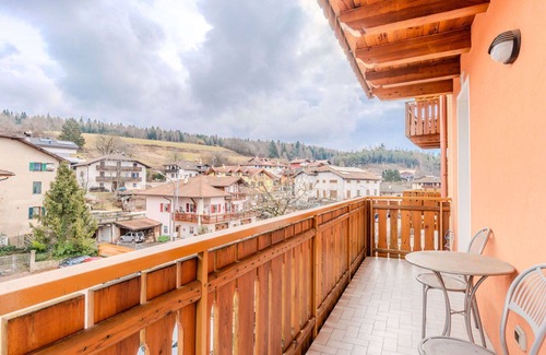 Taio Apartment | Cosy apartment for 3 people with WIFI, TV, patio, pets allowed and parking