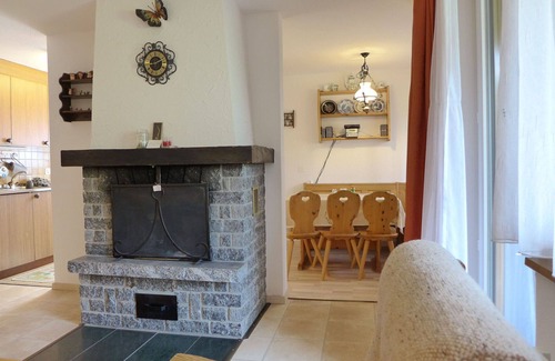 Buerchen Apartment | Cosy apartment for 4 guests with WIFI, TV, balcony, pets allowed and panoramic view