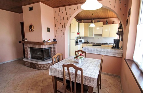 Aurano Apartment | Cosy apartment for 4 guests with TV, terrace and pets allowed