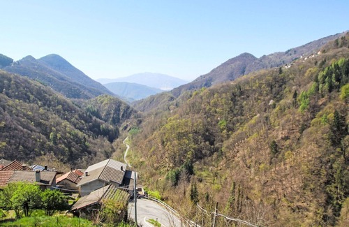 Aurano Apartment | Cosy apartment for 4 guests with TV, terrace and pets allowed