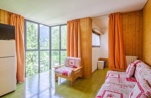 Mazzin Apartment | Cosy apartment for 4 guests with TV and balcony