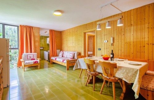 Mazzin Apartment | Cosy apartment for 4 guests with TV and balcony
