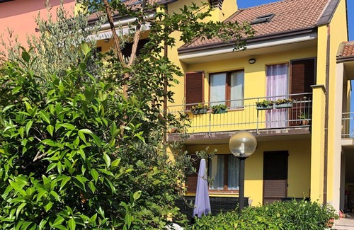 Pignone Apartment | Cosy apartment for 4 people with WIFI, pool, TV, terrace and parking