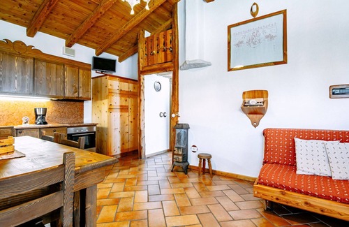 Coredo Apartment | Cosy apartment for 4 people with WIFI, TV, terrace and pets allowed