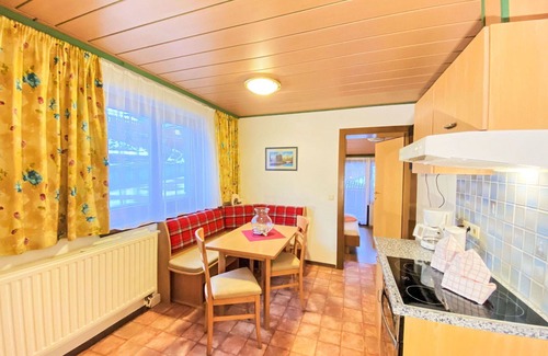 Saalbach-Hinterglemm Apartment | Cosy apartment for 5 people with WIFI, TV, balcony and panoramic view