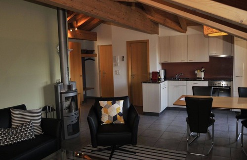 Adelboden Apartment | Cosy apartment for 5 people with WIFI, TV and balcony