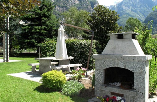 Sorico Apartment | Cosy apartment for 5 people with WIFI, TV, patio and pets allowed