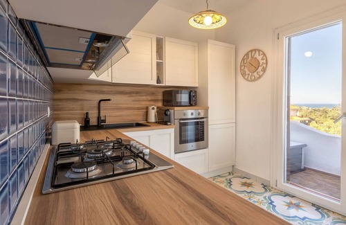 Eden Beach Apartment | Cosy apartment for 5 people with A/C, TV, patio and parking