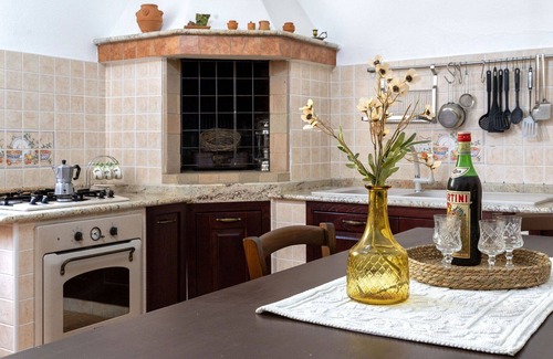Nulvi Apartment | Cosy apartment for 6 guests with TV and parking