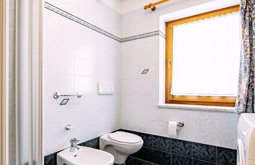 Soraga Apartment | Cosy apartment for 6 people with WIFI, TV, balcony and parking