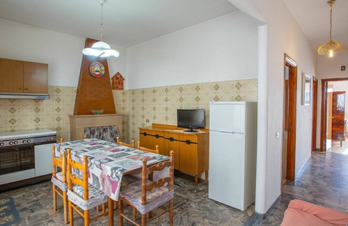 Peschici Apartment | Cosy apartment for 7 people with WIFI, TV, terrace, pets allowed and parking