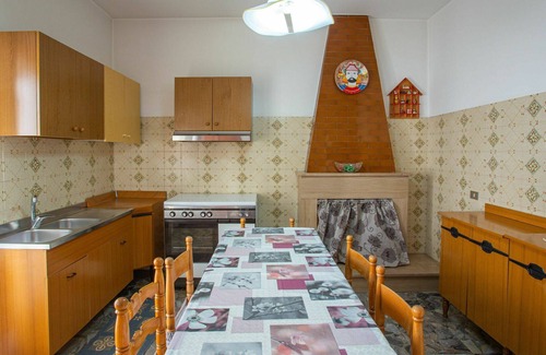 Peschici Apartment | Cosy apartment for 7 people with WIFI, TV, terrace, pets allowed and parking