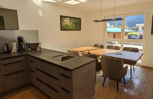 Laengenfeld Apartment | Cosy apartment for 8 people with hot tub, WIFI, TV and balcony