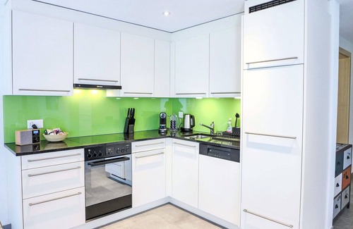 Blausee Apartment | Cosy apartment for 3 guests with hot tub, WIFI, TV, terrace and panoramic view