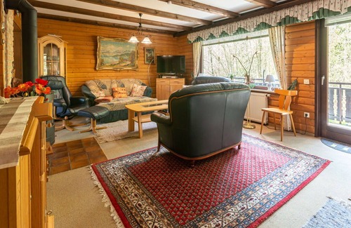 Arrach Apartment | Cosy apartment for 4 people with WIFI, TV, balcony, pets allowed and parking