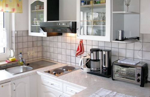 Wesenberg Apartment | Cosy apartment for 4 guests with TV, terrace and pets allowed