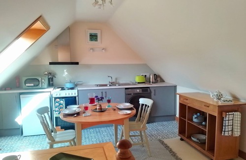 Inverurie Apartment | Cosy apartment in beautiful rural Aberdeenshire, convenient for shire and city.