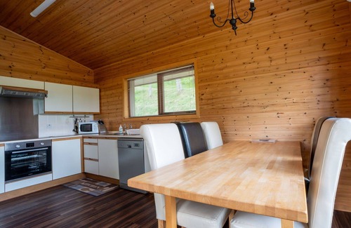 Drumnadrochit House | Cosy apartment in villa for 6 guests with WIFI, TV, patio and panoramic view