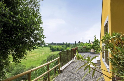 Fucecchio Villa | Cosy apartment in villa for 4 guests with pool, A/C, WIFI and pets allowed