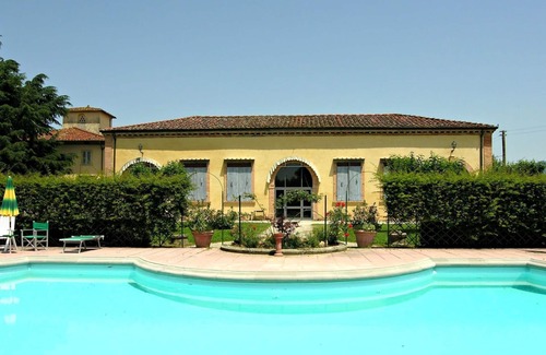 Scarperia e San Piero Villa | Cosy apartment in villa for 8 guests with pool, WIFI, TV and panoramic view