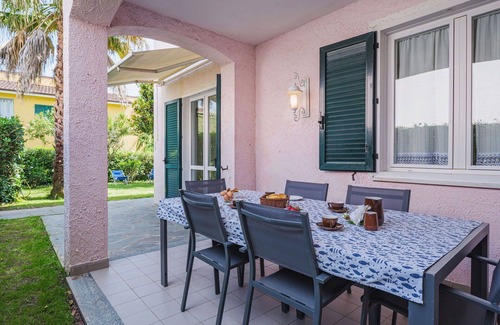 Ameglia House | Cosy apartment in villa for 5 people with WIFI, TV, terrace and pets allowed, close to La Spezia