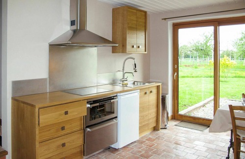 Victot - Pontfol House | Cosy apartment in villa for 3 people with WIFI, pool, TV, patio and pets allowed