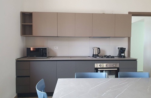 Partinico Apartment | Cosy apartment for 6 people with WIFI, pool, A/C, TV and terrace