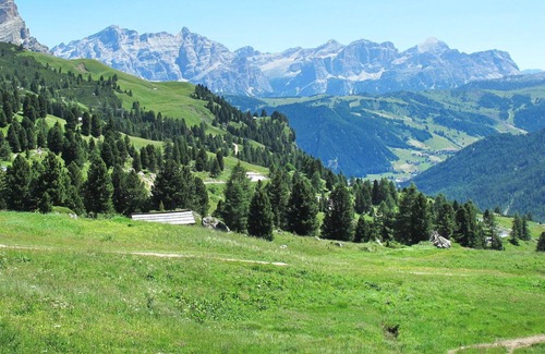 San Giovanni di Fassa Apartment | Cosy apartment for 5 guests with WIFI, TV, terrace and parking