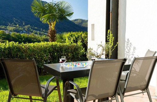 Capriasca Apartment | Cosy apartment with pool, WIFI, TV, patio, pets allowed, panoramic view and parking