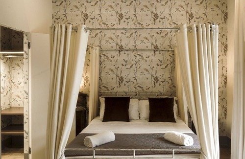 Chiusi Other | Cosy apartment with WIFI, A/C, private pool, TV, veranda, pets allowed, close to Montepulciano
