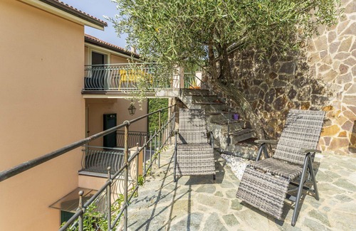 Avegno Apartment | Cosy apartment with WIFI, private pool, terrace, pets allowed, panoramic view, close to Portofino