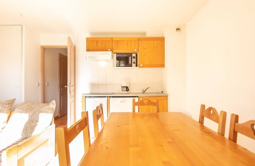 Saint-Sorlin-d'Arves Apartment | Cosy apt 4/6 ppl, terrace, heated pool