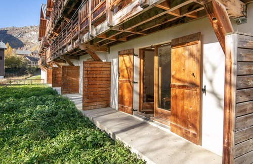 Saint-Sorlin-d'Arves Apartment | Cosy apt 4/6 ppl, terrace, heated pool