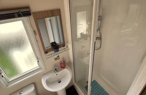 New Forest District Cabin | Cosy Beach Getaway Naish Est near New Forest