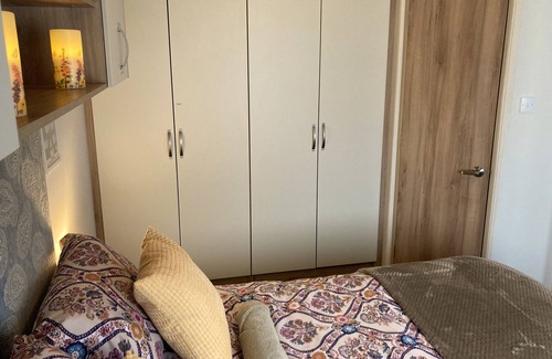 New Forest District Cabin | Cosy Beach Getaway Naish Est near New Forest