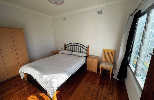Callala Bay House | Cosy Callala Bay holiday abode, 100m to the water